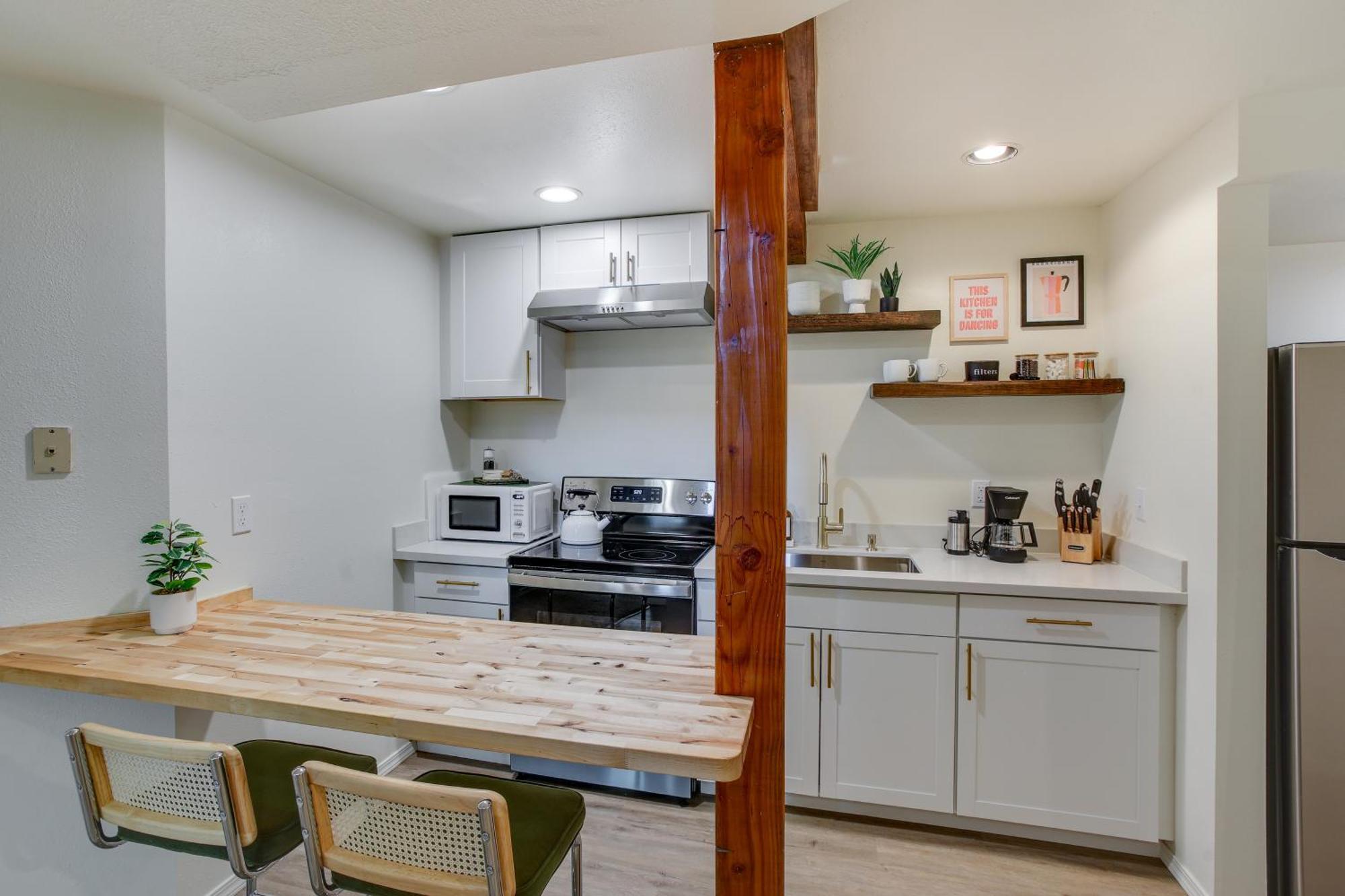 Updated Tacoma Home With Fire Pit! Bagian luar foto