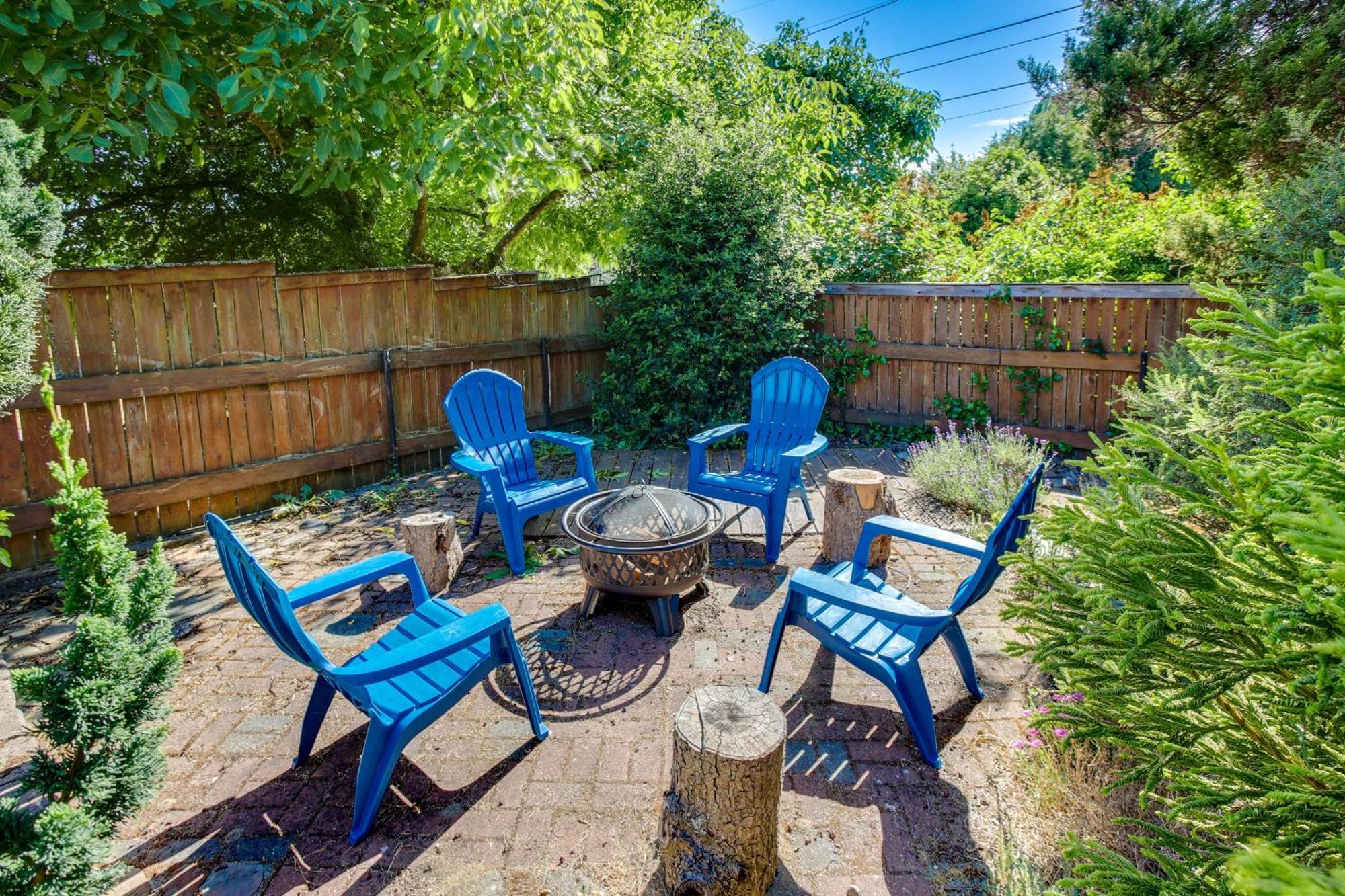 Updated Tacoma Home With Fire Pit! Bagian luar foto